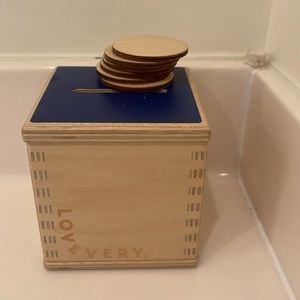 Lovevery coin box with 6 coins. Used but in great condition.